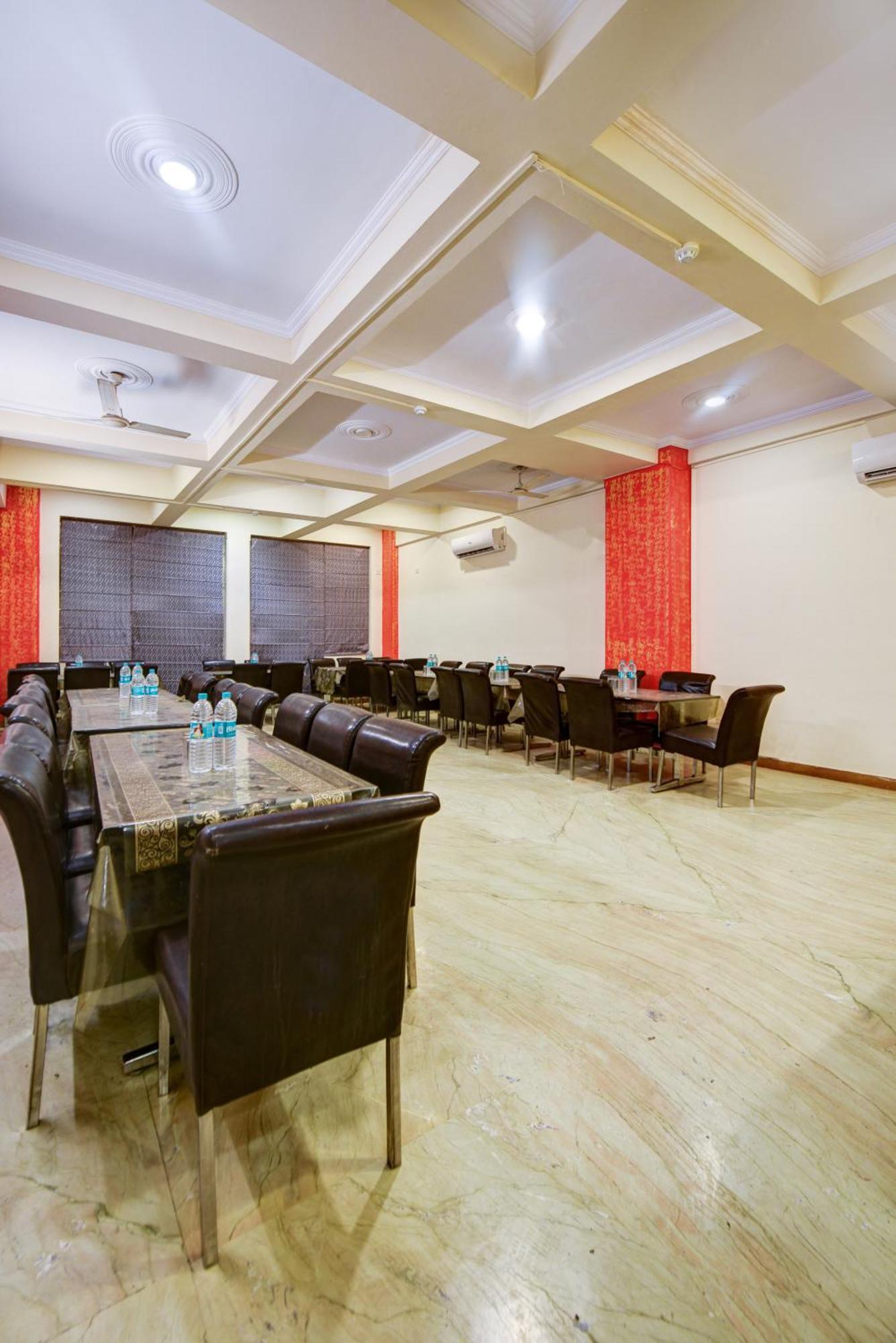 Centre Hotel 3*