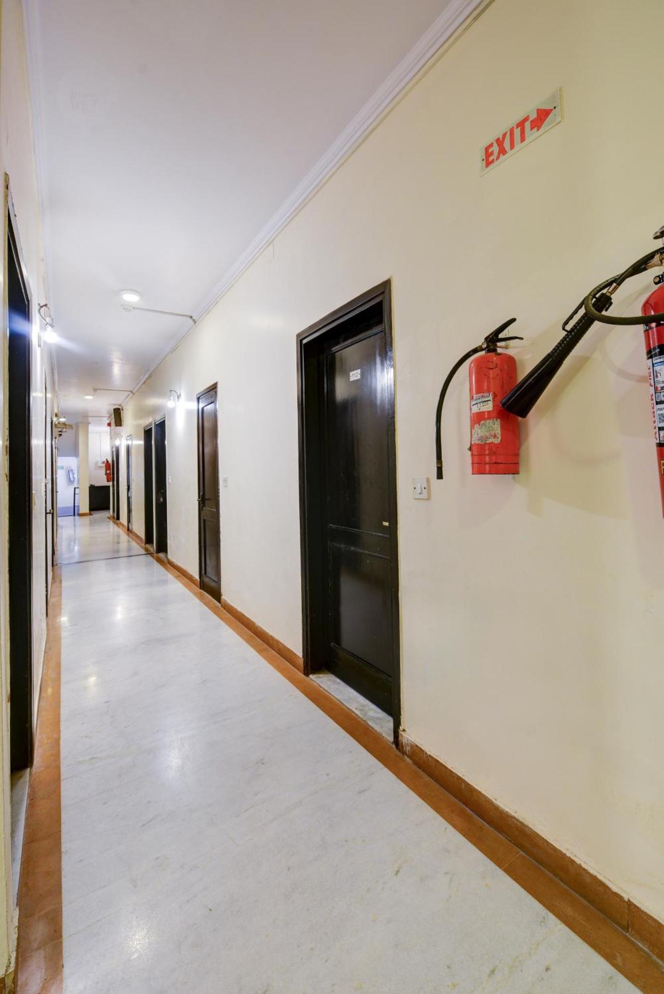 Centre Hotel 3*